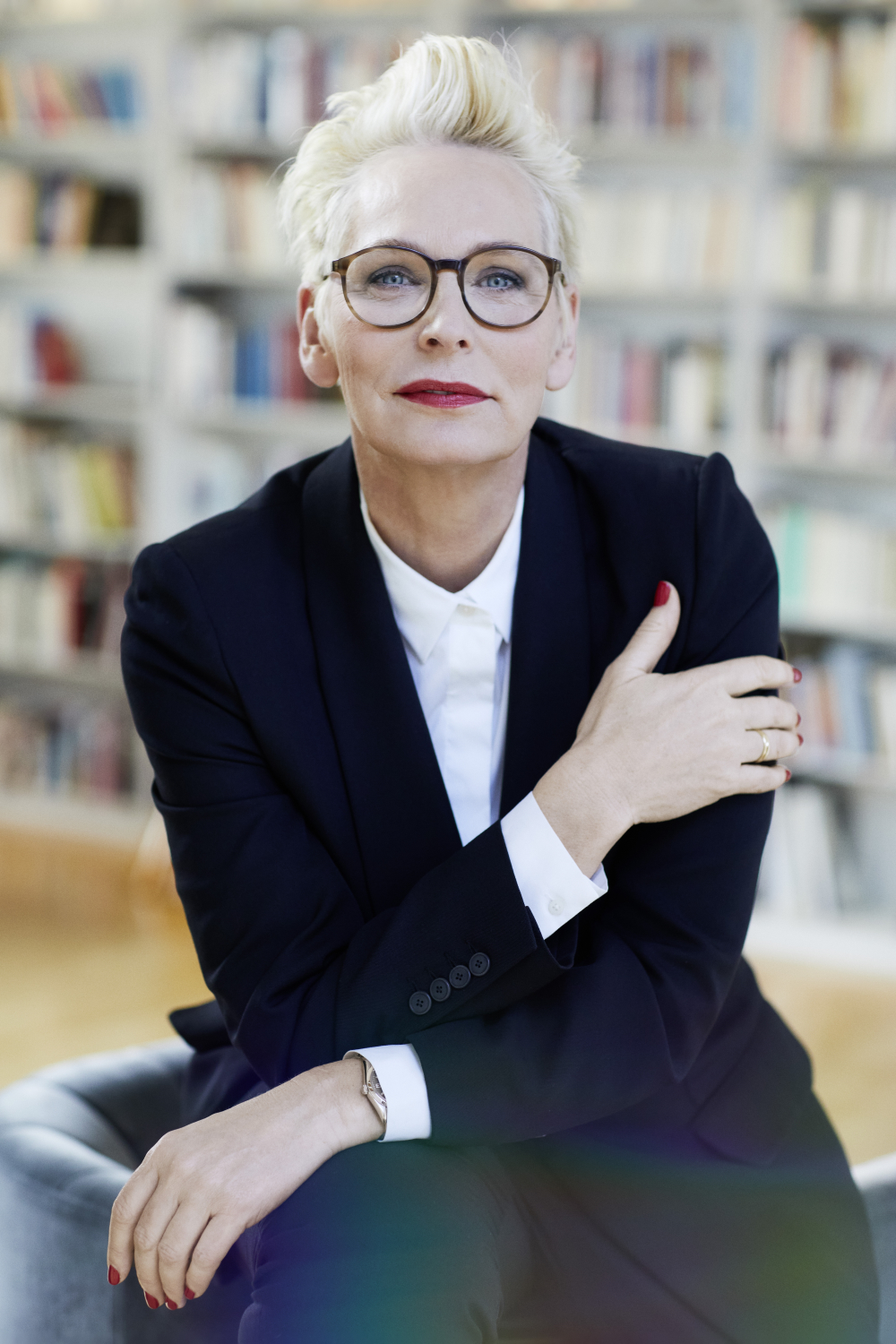 Schaefer_Baerbel_(c)_Esther_Haase.jpg Portrait von Bärbel Schäfer